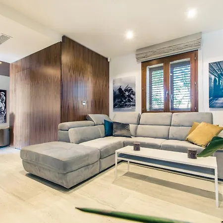 Isle&Style Holiday Villa Βίλα